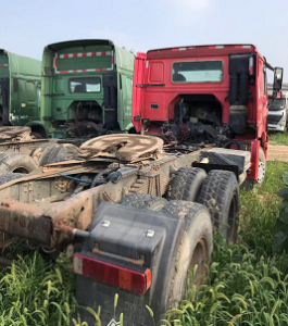 004 Used tractor-CD733169Howo 10-6X4Red